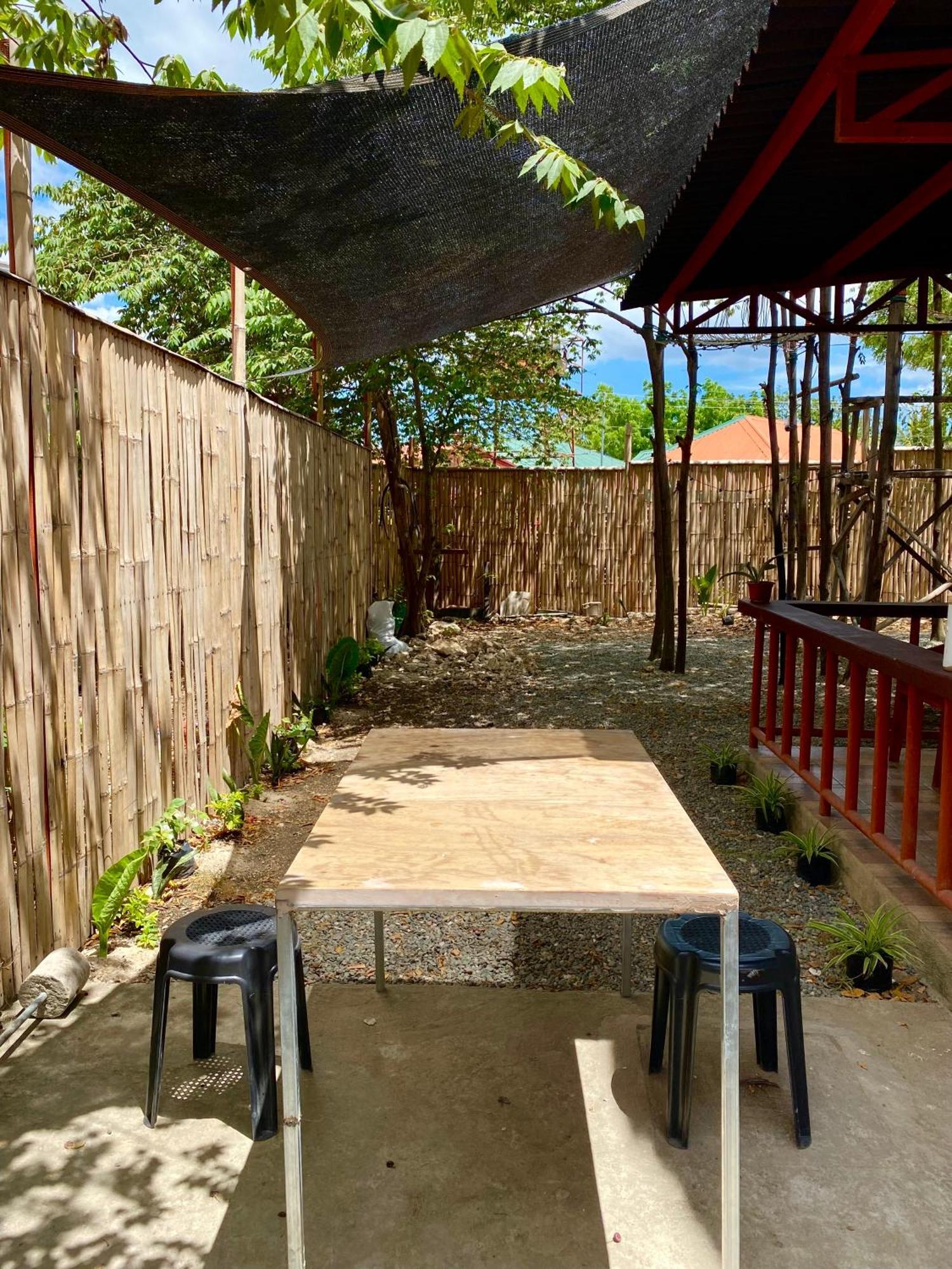 Moalboal Panagsama Beach Topbudz Hostel Esterno foto