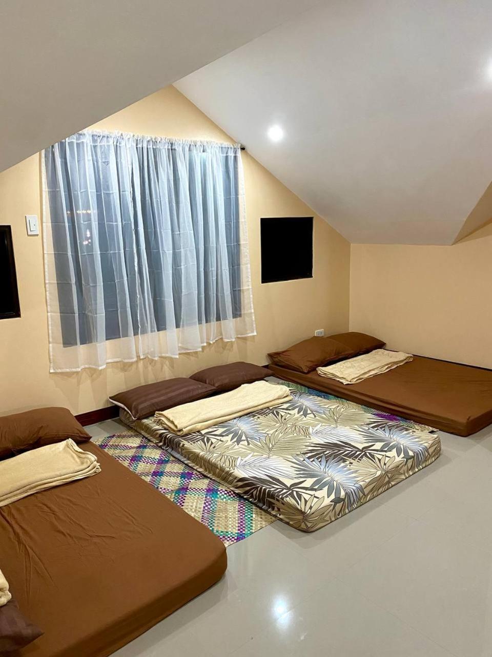 Moalboal Panagsama Beach Topbudz Hostel Esterno foto
